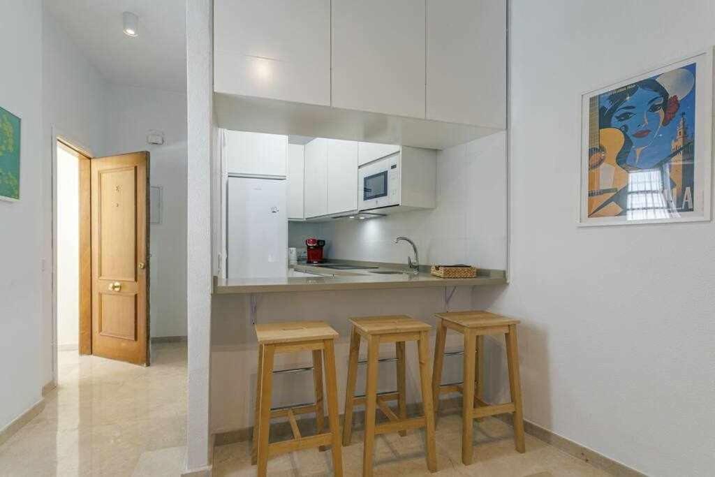 Santa Cruz Parking Incluido Apartamento Sevilha Exterior foto